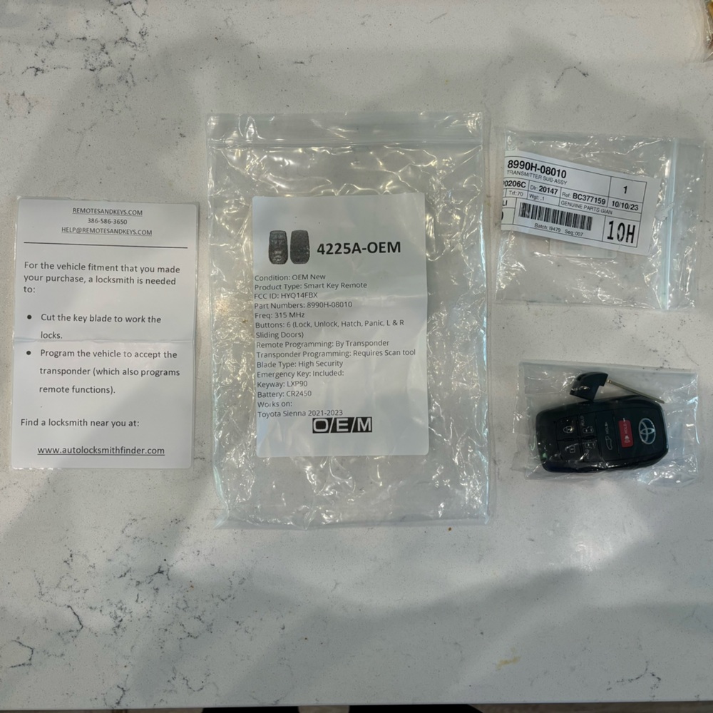 NWT Toyota Sienna Smart Key Remote 2021-2023
